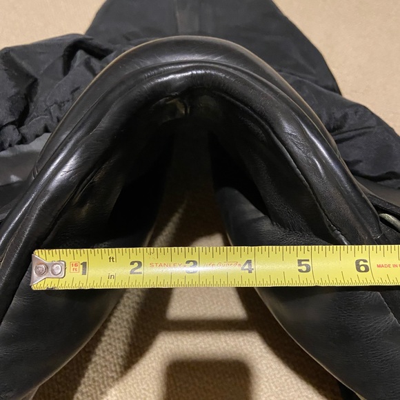 Custom Saddlery Steffen’s Advantage Dressage Saddle 17.5 M - Picture 12 of 16